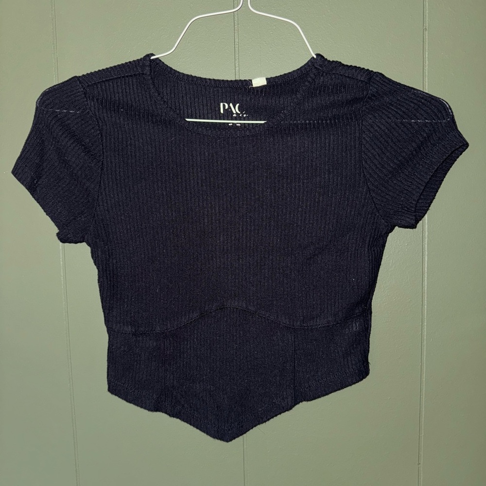 Black pacsun crop top with a rushing detail across top.